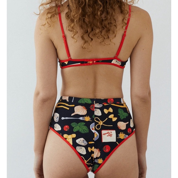 Lisa Says Gah Black and Red Patterned Bikini - Picture 6 of 11